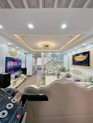 Chính chủ cần bán gấp căn nhà Nguyễn Đức Trung 68 m2, 4 tầng, ngang 4.47m, giá 10.8 tỷ tại Quảng Nam