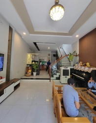 Nhà 2 tầng 2 mê mặt tiền Hòa Minh 14- Hòa Minh, gần biển Nguyễn Tất Thành tại Quảng Nam
