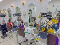 Buổi chiều SALON đã rảnh. Chị em qua làm lun nhé! SALON : LÂM TIẾN tại Quảng Nam