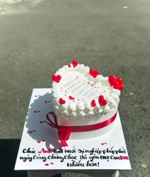 Bánh Kem Đốt Cháy Ảo Thuật tại Quảng Nam