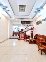 Nhà ba tầng mặt tiền đường 7m5 Hoà Minh, Liên Chiểu tại Quảng Nam