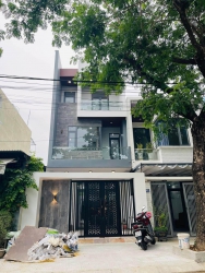 n nhà 3 tầng mới đường Trần Kim Xuyến - Hòa Xuân tại Quảng Nam