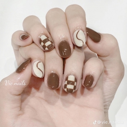 Mẫu móng tay đẹp cho khách hàng lựa chọn tại Quảng Nam